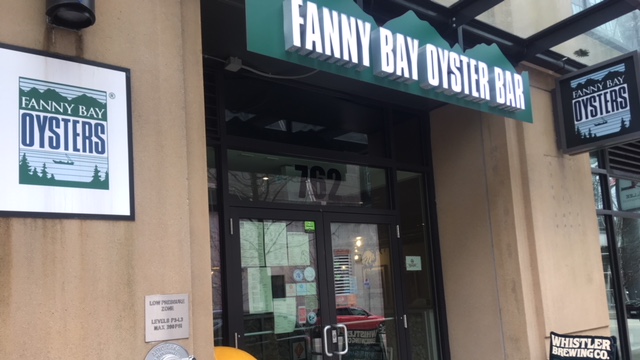 Fanny Bay Oyster Bar & Shellfish Marketバンクーバーのオイスターバー